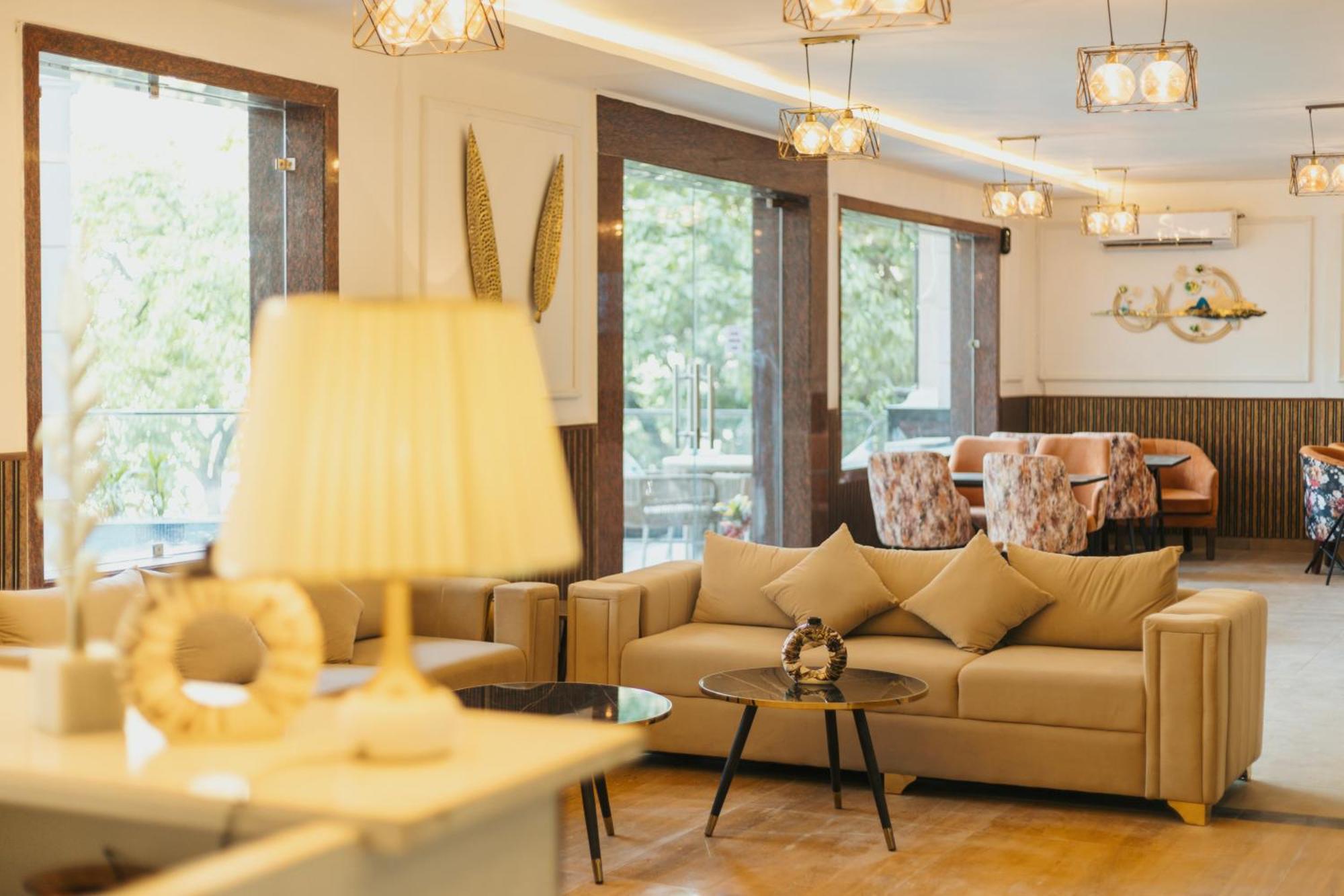 Stone Wood Hotel, Rishīkesh Zewnętrze zdjęcie